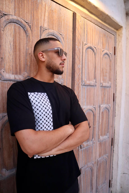 قميص الكوفية الأمامية